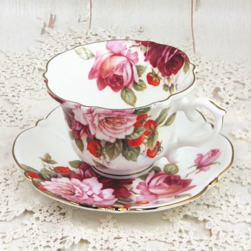 ブーケフローラル カップ＆ソーサー レッド